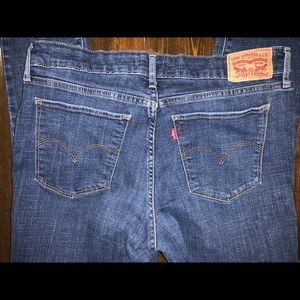 Levi’s 711 Skinny Jeans